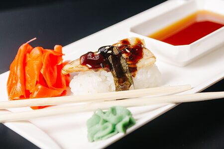 Тамаго нигири