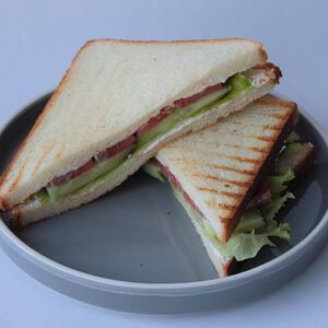 Сэндвич с форелью