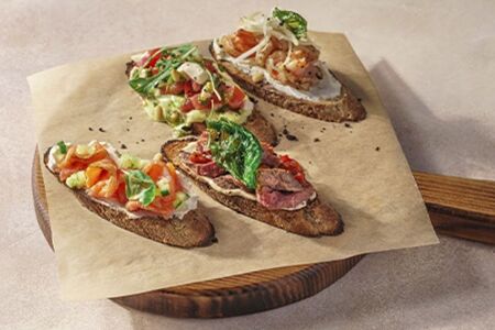 Брускетта с ростбифом
