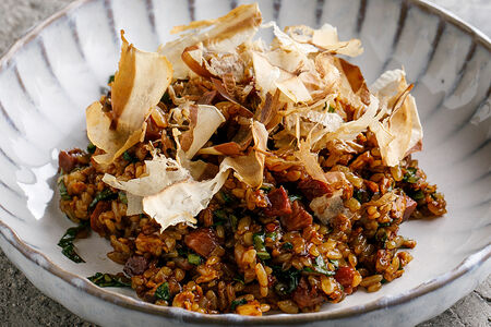 Жареный рис с копченой уткой