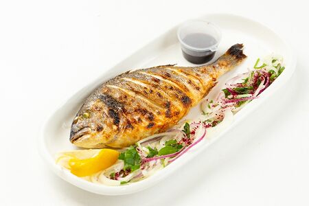 Дорадо на мангале