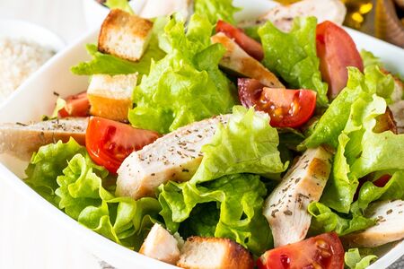 Цезарь с курицей