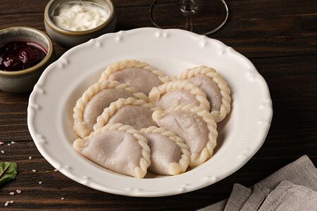 Вареники с вишней S