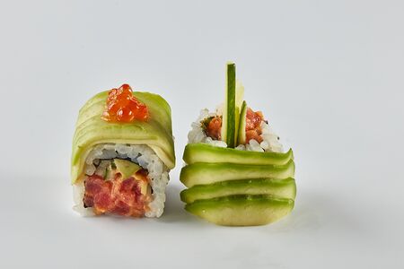 Ролл Тартар острый с тунцом