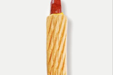 Французский с говяжьей сосиской