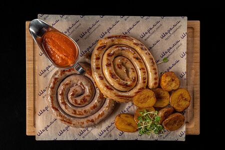 Колбаска из свинины и говядины