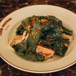 Салат с подкопченной курицей