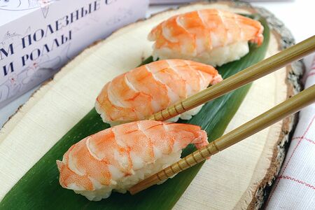 Суши Креветка