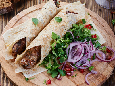 Люля-кебаб из баранины в лаваше