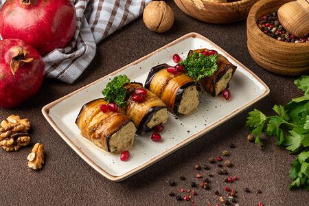 Баклажаны фаршированные с грецким орехом