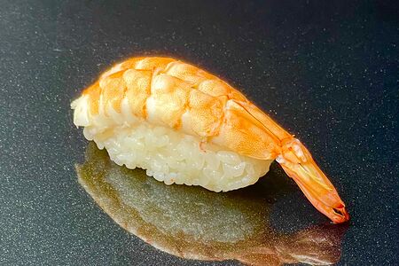 Суши с креветкой