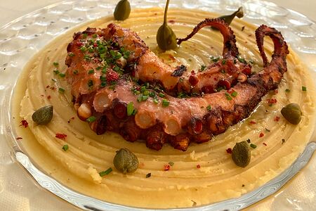 Осьминог с фавой