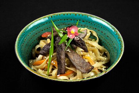 Удон с говядиной