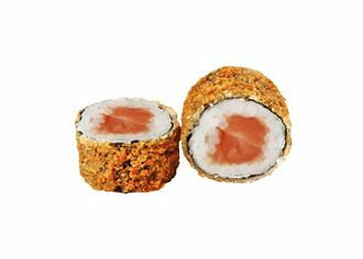 Жареный ролл с лососем