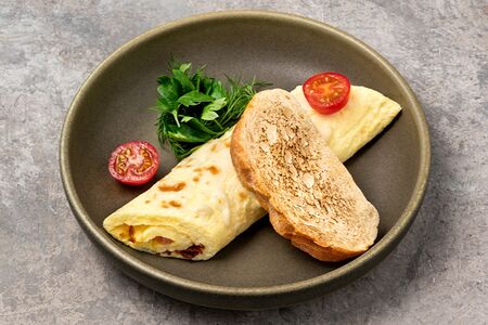 Омлет с ветчиной и сыром