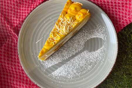 Чизкейк с манго и маракуйей