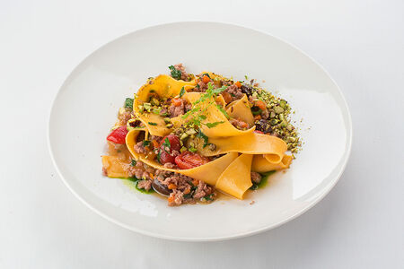 Паппарделле с уткой и фисташки