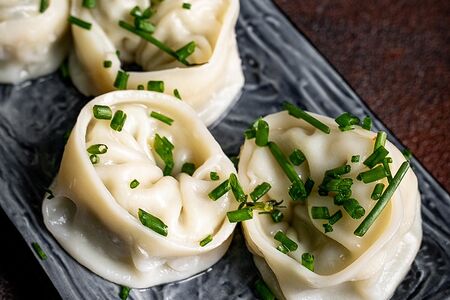 Дамплинги отварные со свининой