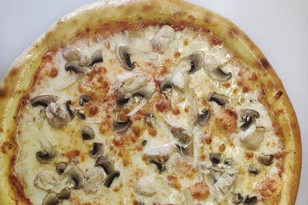 Пицца Грибная с курицей