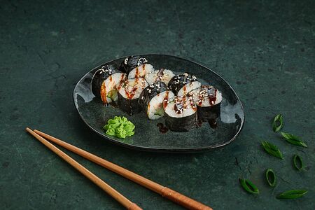 Ролл унаги маки