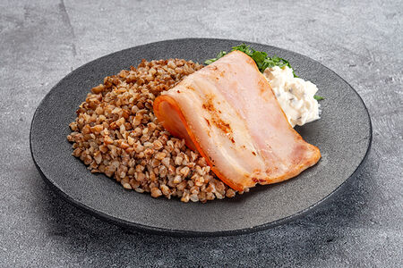 Гречка с беконом, брынзой