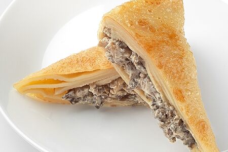 Блин с курицей и грибами