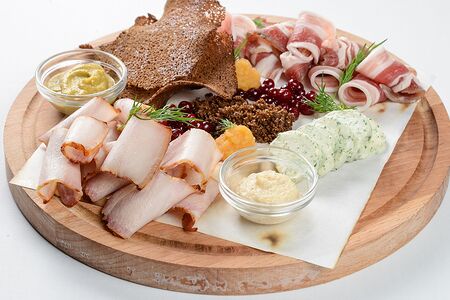 Сало разнообразное по-деревенски