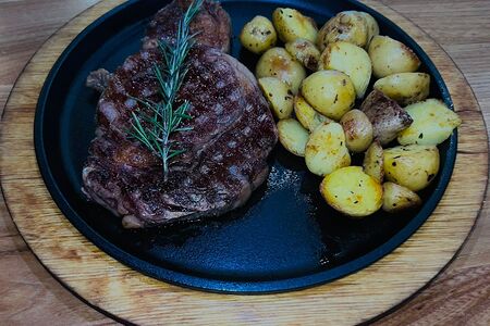 Стейк Рибай