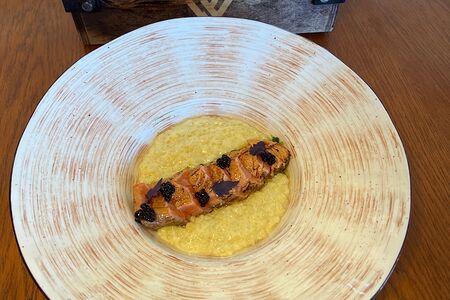 Паста птитим в сливочном соусе с татаки из форели