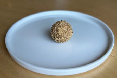 Муравейник с грецким орехом