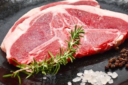 Стейк из говядины на мангале