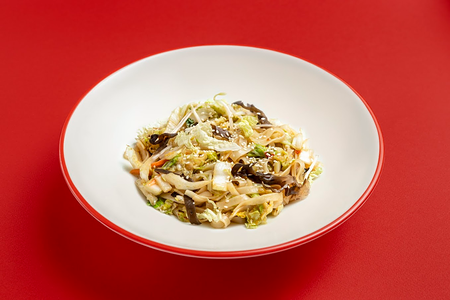 Рисовая лапша с овощами