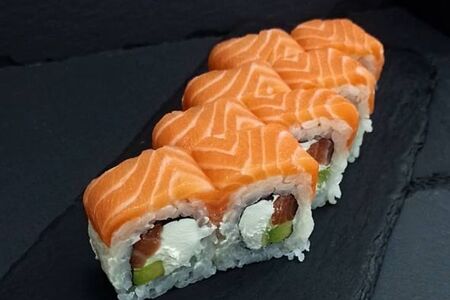 Ролл Филадельфия с лососем