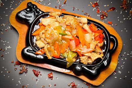 Кальмар крученый на чугуне