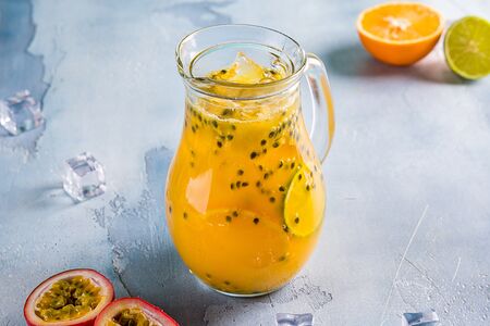 Лимонад Манго-маракуйя