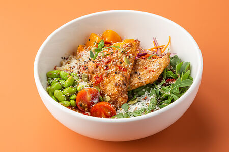 Боул с цыпленком и булгуром