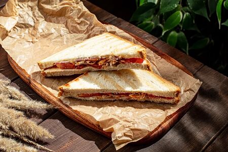 Сэндвич Супер-клаб с беконом