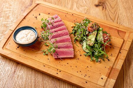 Стейк из тунца