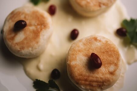 Сырники в ванильной сметане