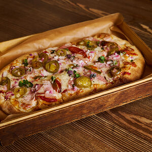 Римская пицца Бекон-халапеньо