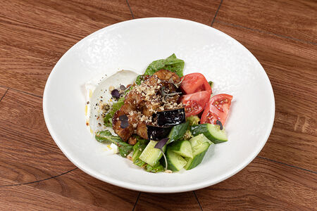 Салат с хрустящими баклажанами