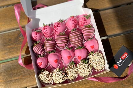 Набор клубники в шоколаде 20 ягод