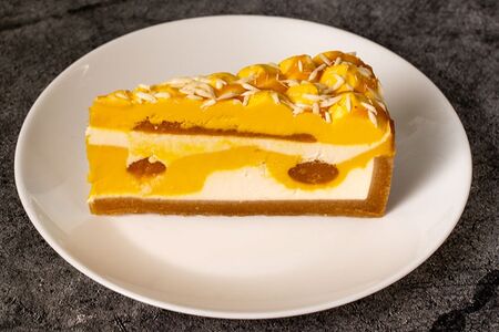 Чизкейк Манго-маракуйя