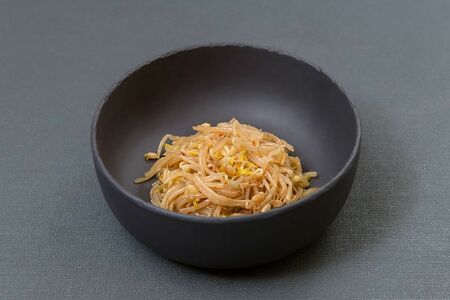 Маринованные ростки сои