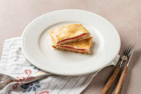 Блин с семгой и сыром