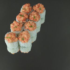 Пикантный ролл с креветкой