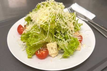 Цезарь с курицей