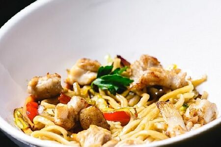 Удон с курицей