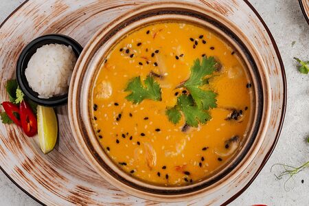 Том Ям с куриной грудкой