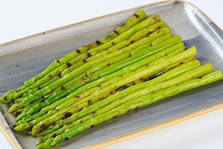 Спаржа на мангале